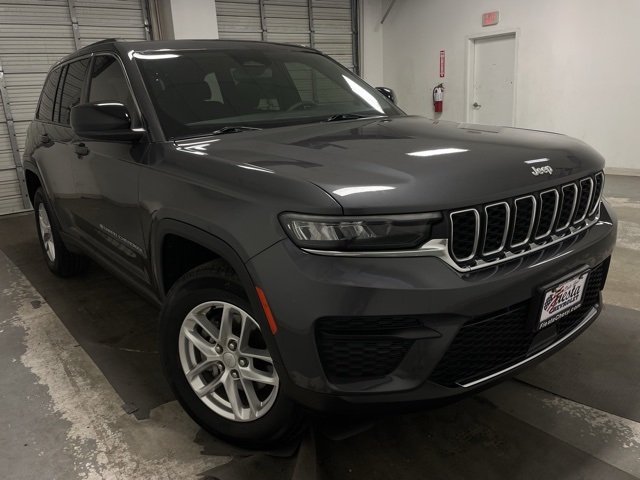 2024 Jeep Grand Cherokee Laredo's photo