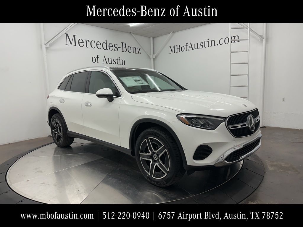 2026 Mercedes-Benz GLC Base's photo