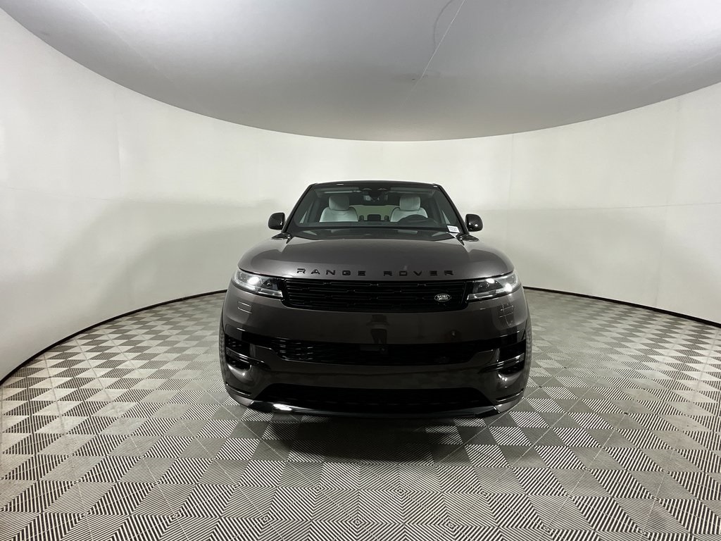 2025 Land Rover Range Rover Sport SE photo 6
