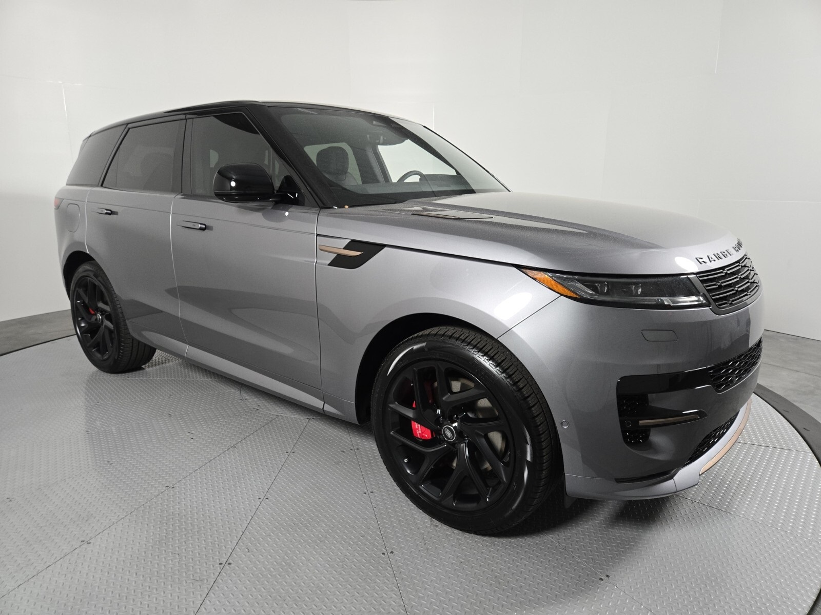 2025 Land Rover Range Rover Sport SE photo 12