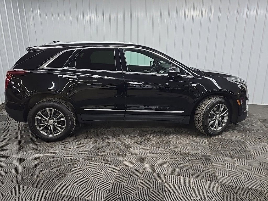 2021 Cadillac XT5 Premium Luxury photo 2