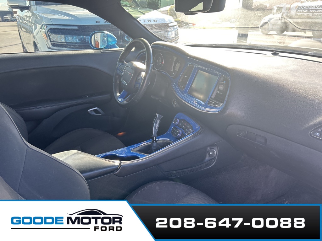 2015 Dodge Challenger R/T Shaker photo 3