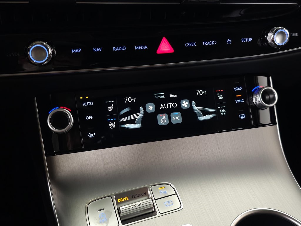 2026 Genesis GV70 2.5T Advanced photo 21
