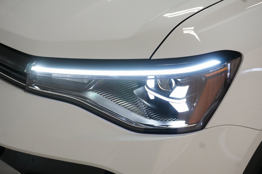 2025 Volkswagen Taos SE photo 24