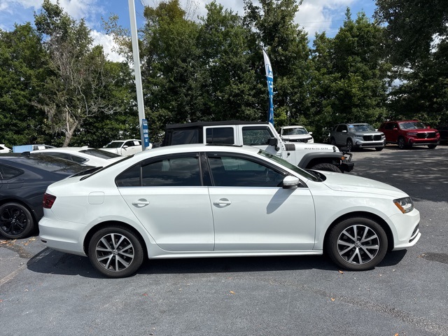 2017 Volkswagen Jetta 1.4T SE photo 2