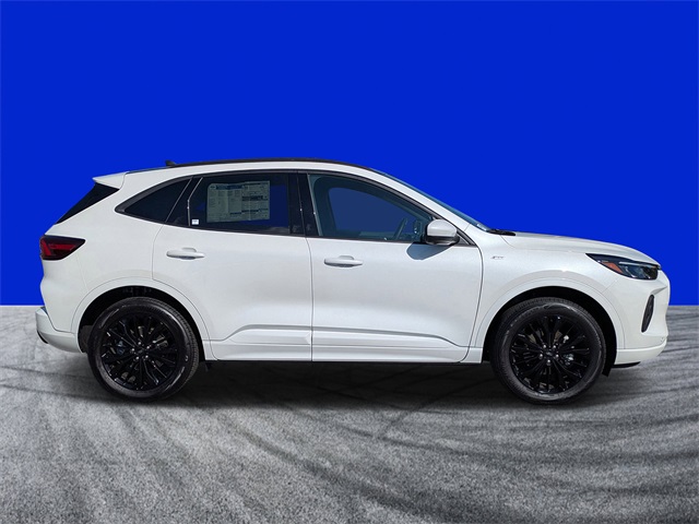 2025 Ford Escape ST-Line Elite photo 2