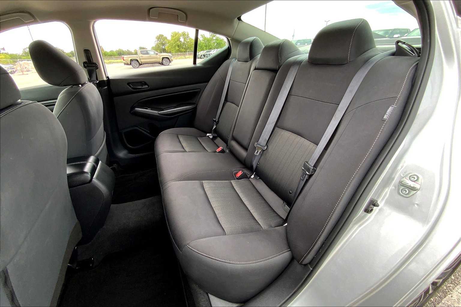 2024 Nissan Altima 2.5 SV photo 19