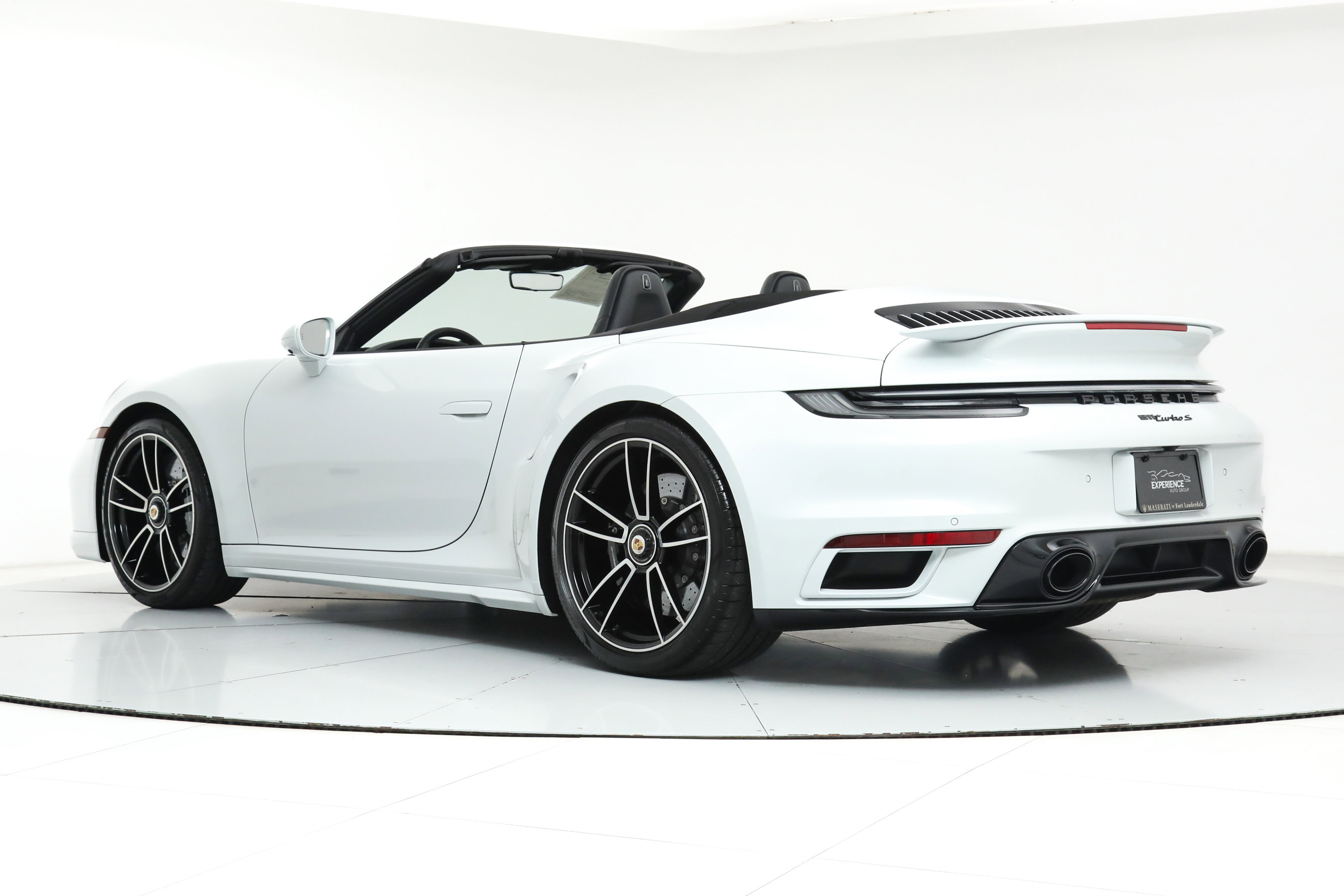 2023 Porsche 911 Turbo S Cabriolet photo 4