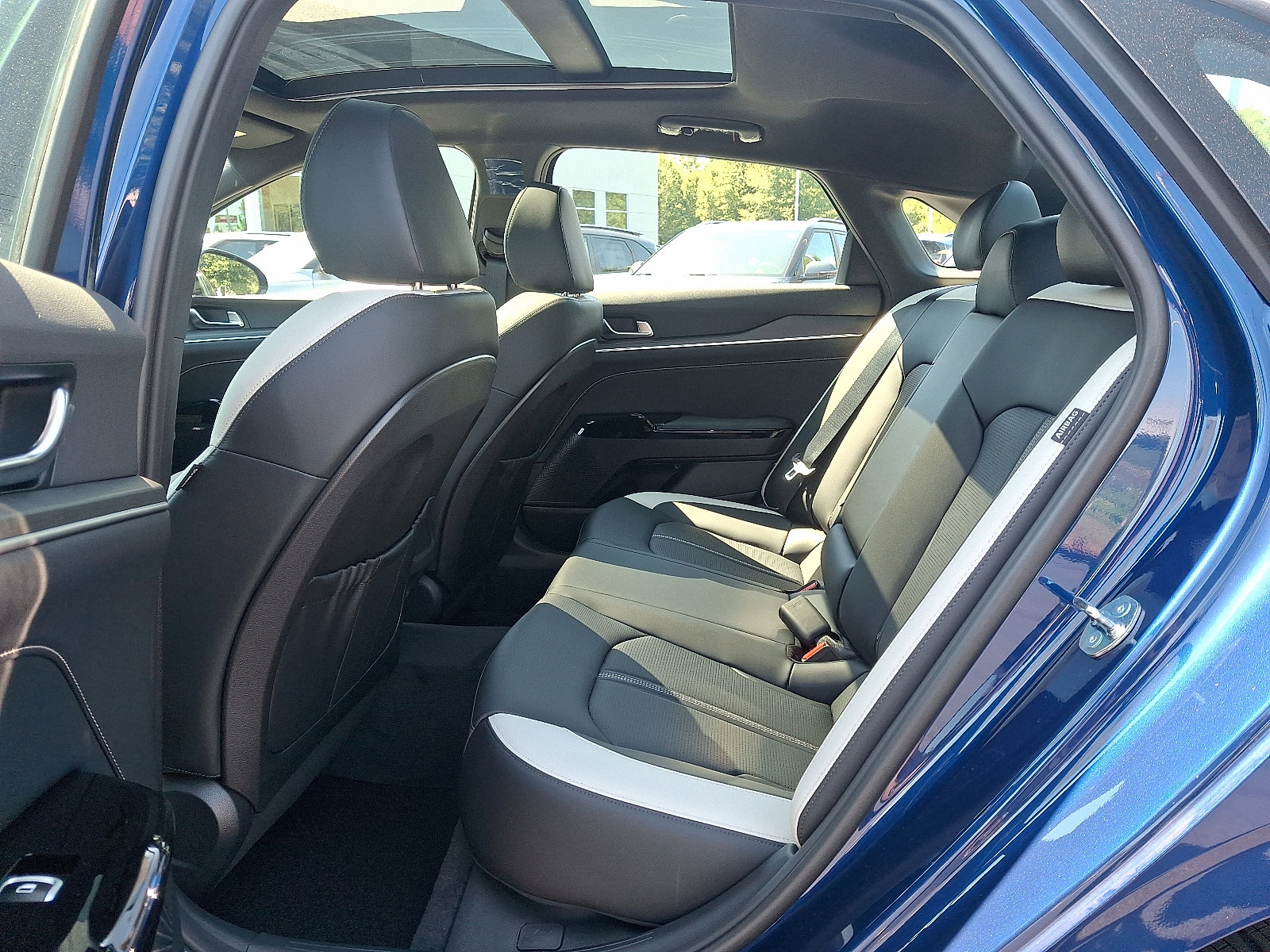 2026 Kia K5 GT-Line photo 5