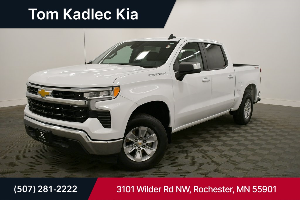 2025 Chevrolet Silverado 1500 LT's photo