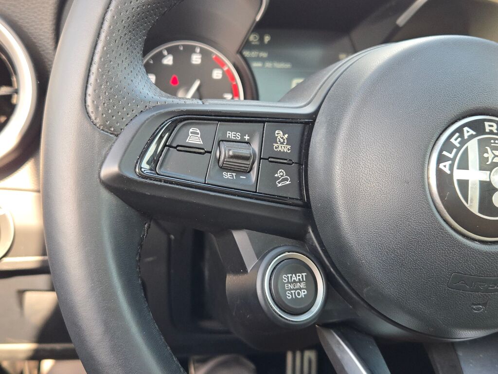 2022 Alfa Romeo Stelvio Ti photo 30