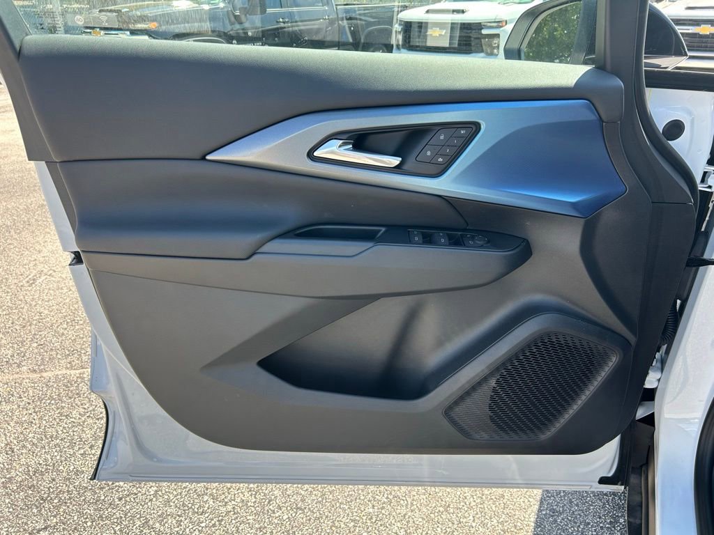 2025 Chevrolet Equinox EV 1LT photo 11
