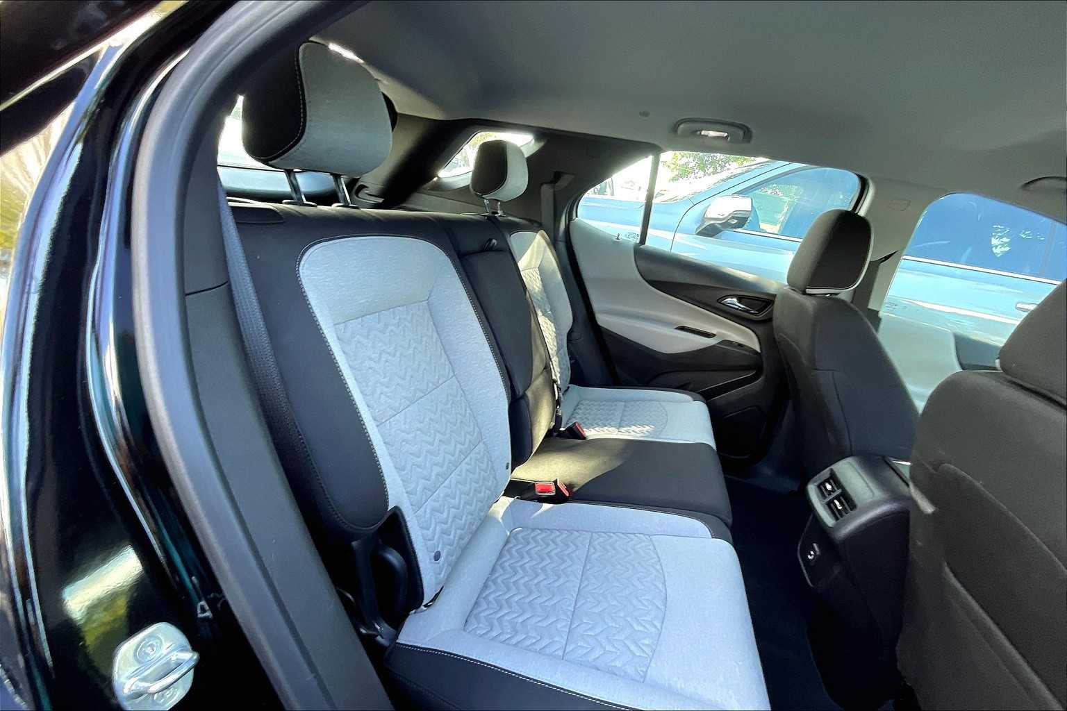 2023 Chevrolet Equinox LS photo 25