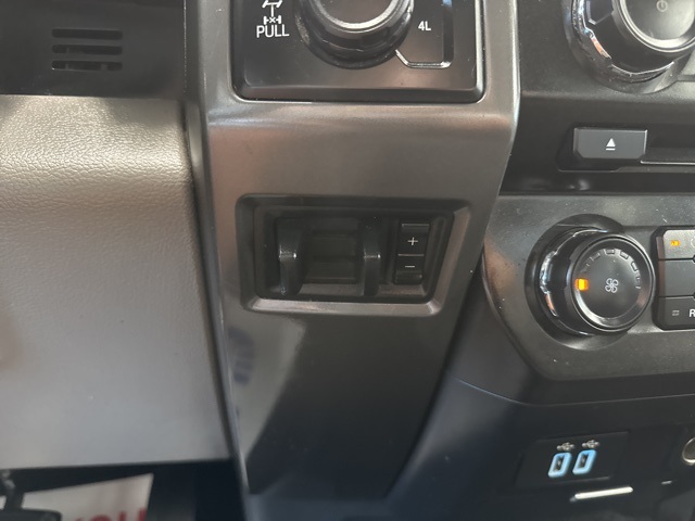 2018 Ford F-350 XLT photo 21