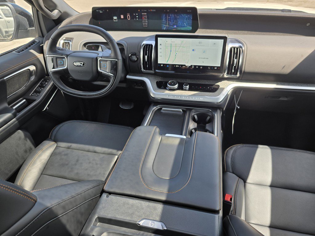 2025 Ford Expedition photo 23