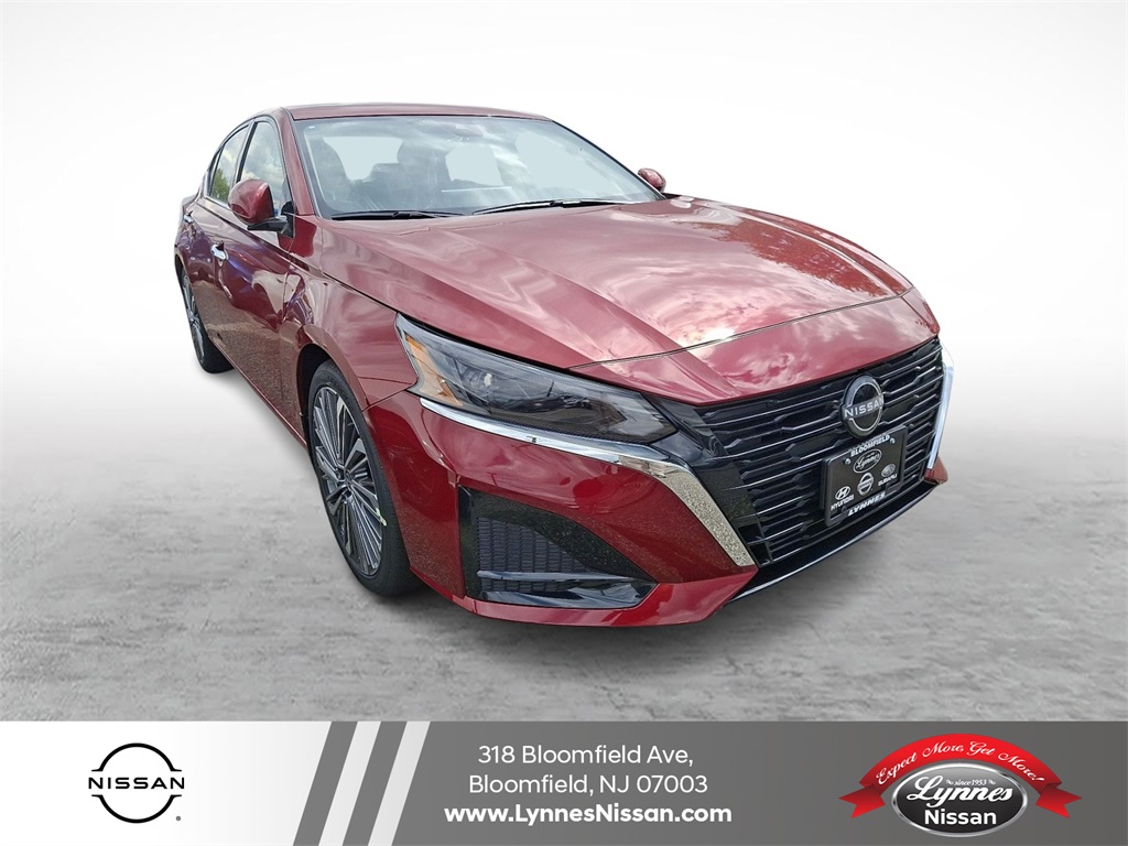 2025 Nissan Altima SL's photo