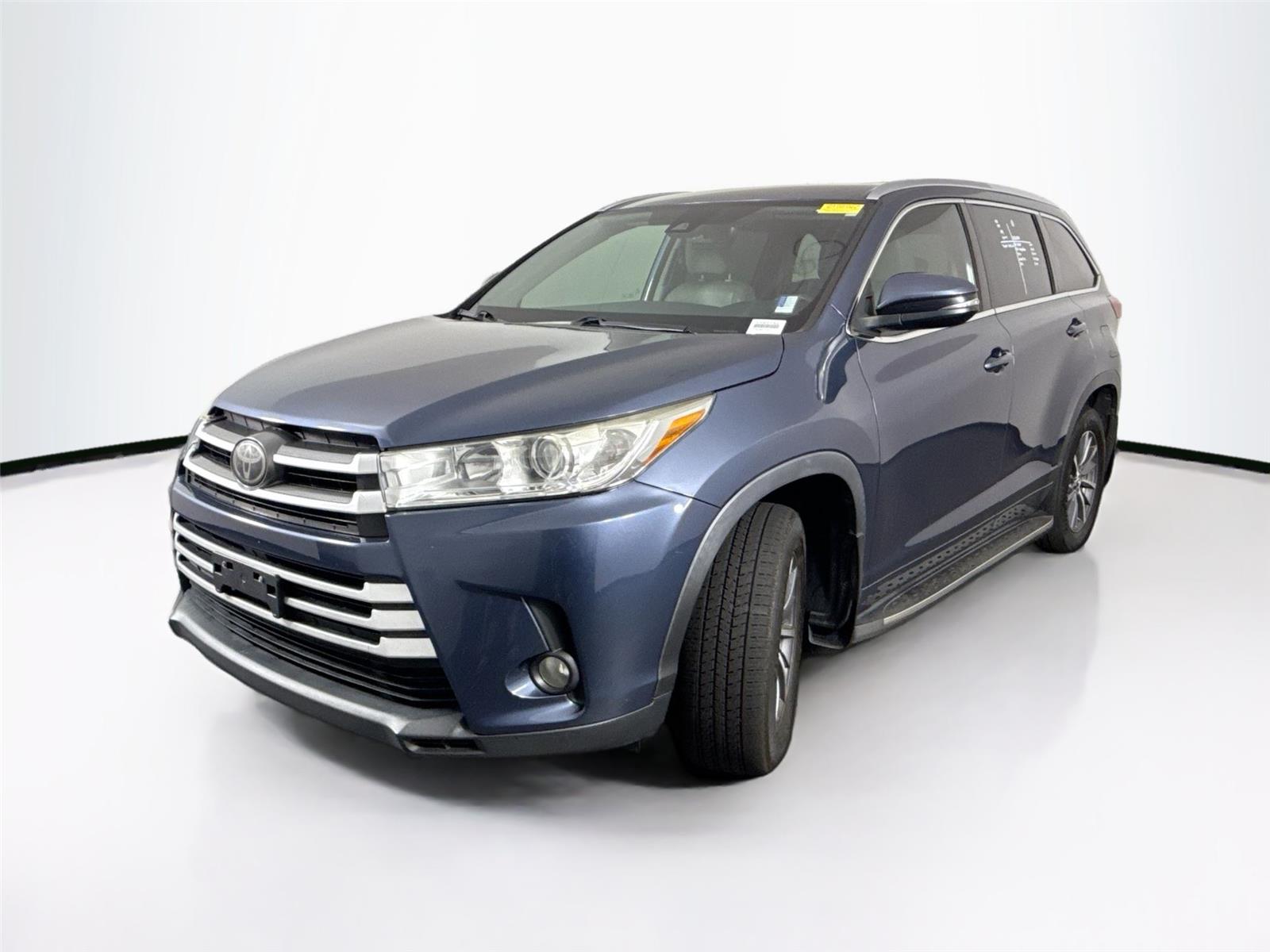 2018 Toyota Highlander SE XLE photo 2