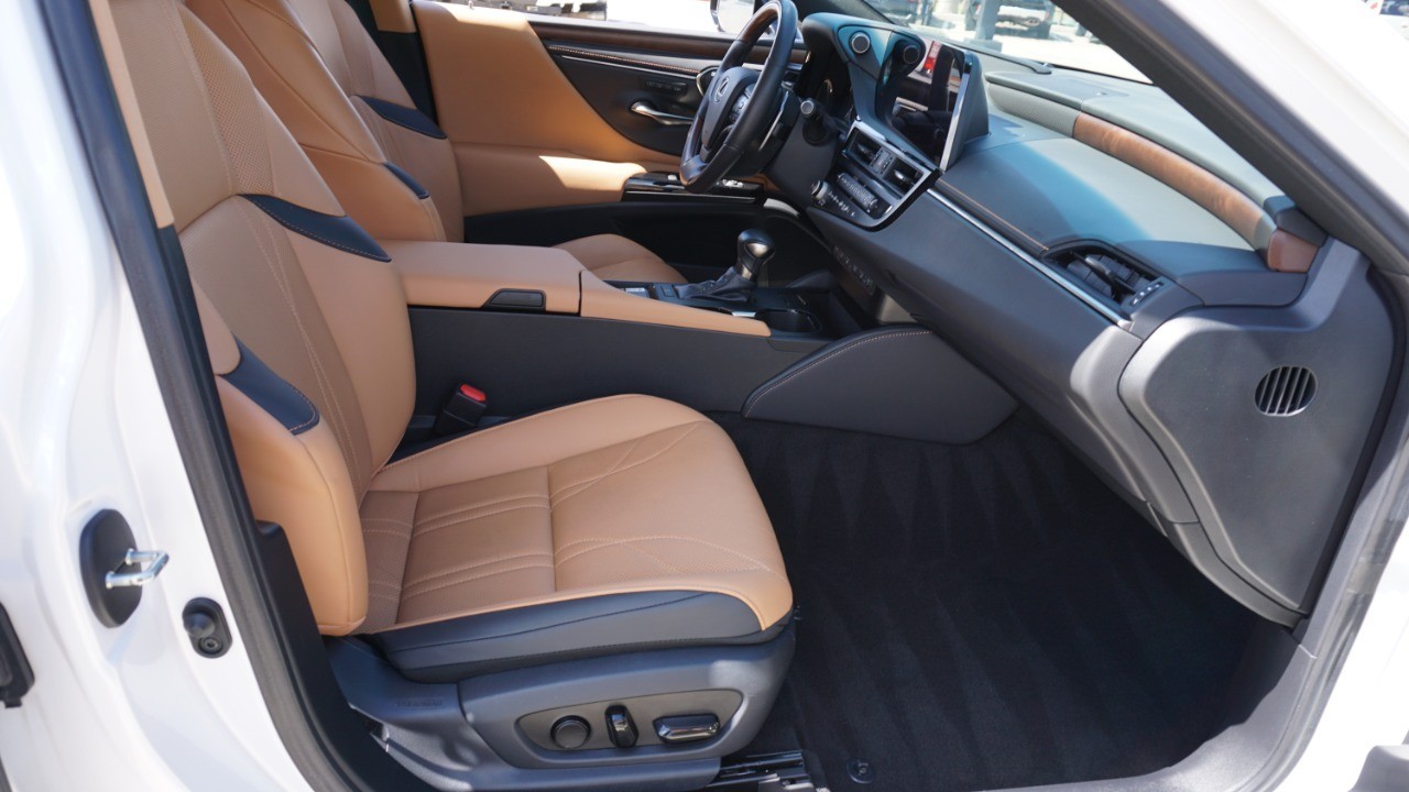 2023 Lexus ES 350 Ultra Luxury photo 13