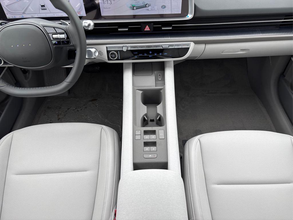 2025 Hyundai Ioniq SEL photo 11