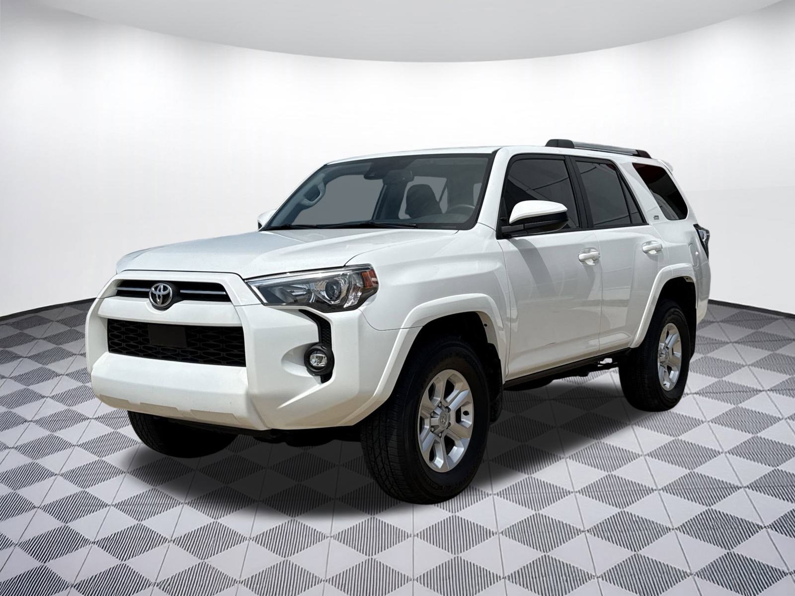 2023 Toyota 4Runner SR5 photo 2