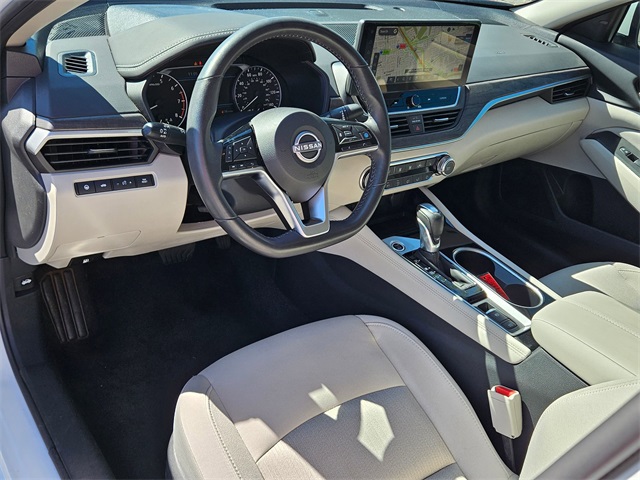 2024 Nissan Altima 2.5 SV photo 10