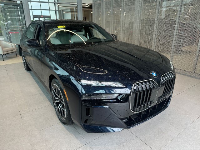 2025 BMW 760