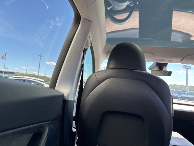 2024 Tesla Model Y Long Range photo 23