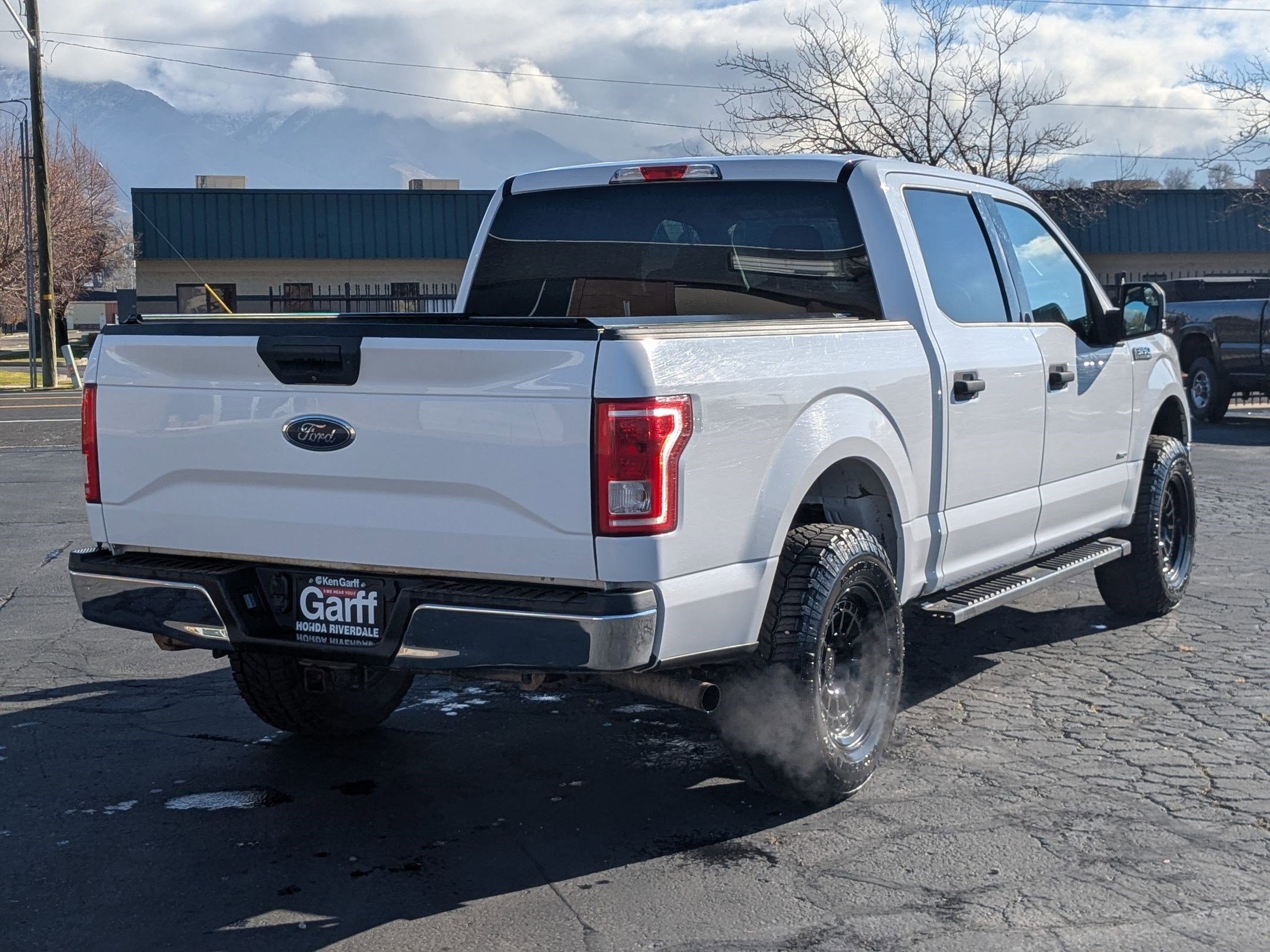 2016 Ford F-150 XLT photo 3