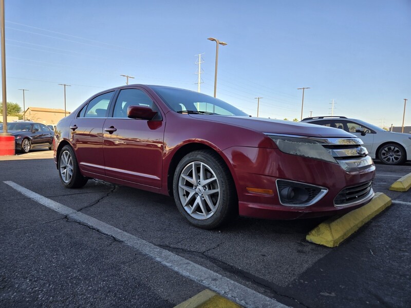 2010 Ford Fusion SEL photo 2
