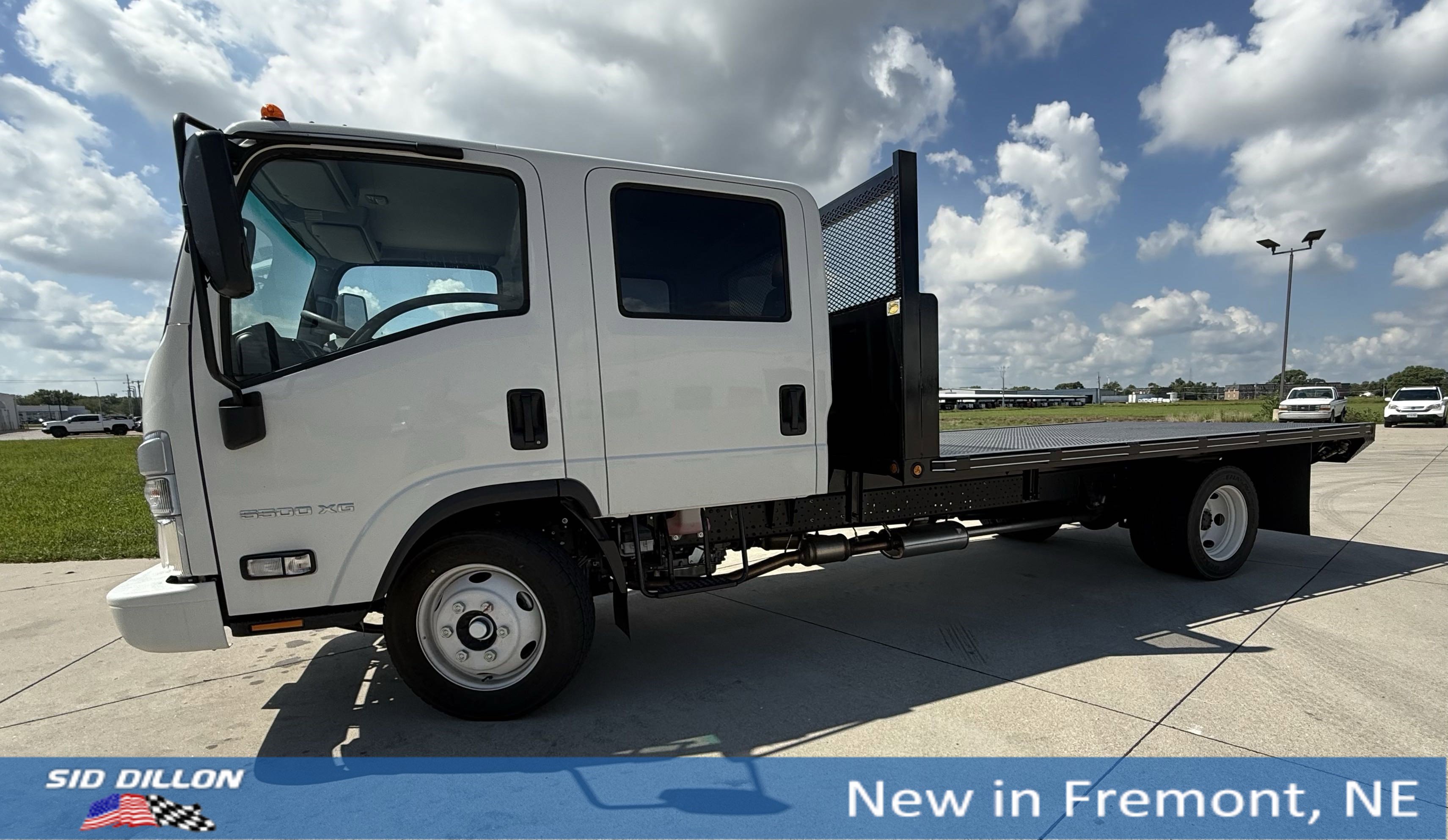New 2024 Chevrolet Low Cab Forward 5500 XG's photo