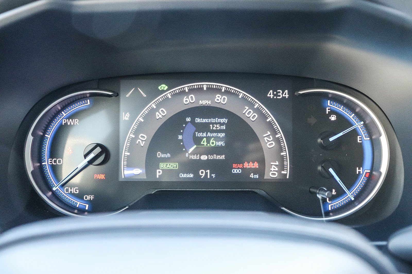 2025 Toyota RAV4 Hybrid LE photo 23
