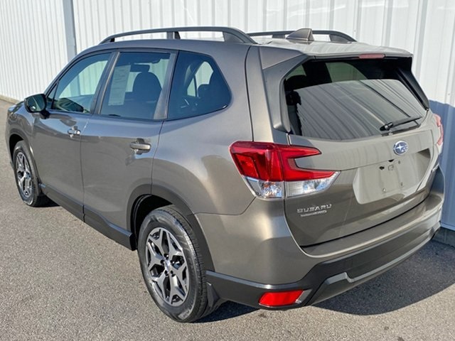 2019 Subaru Forester Premium photo 4
