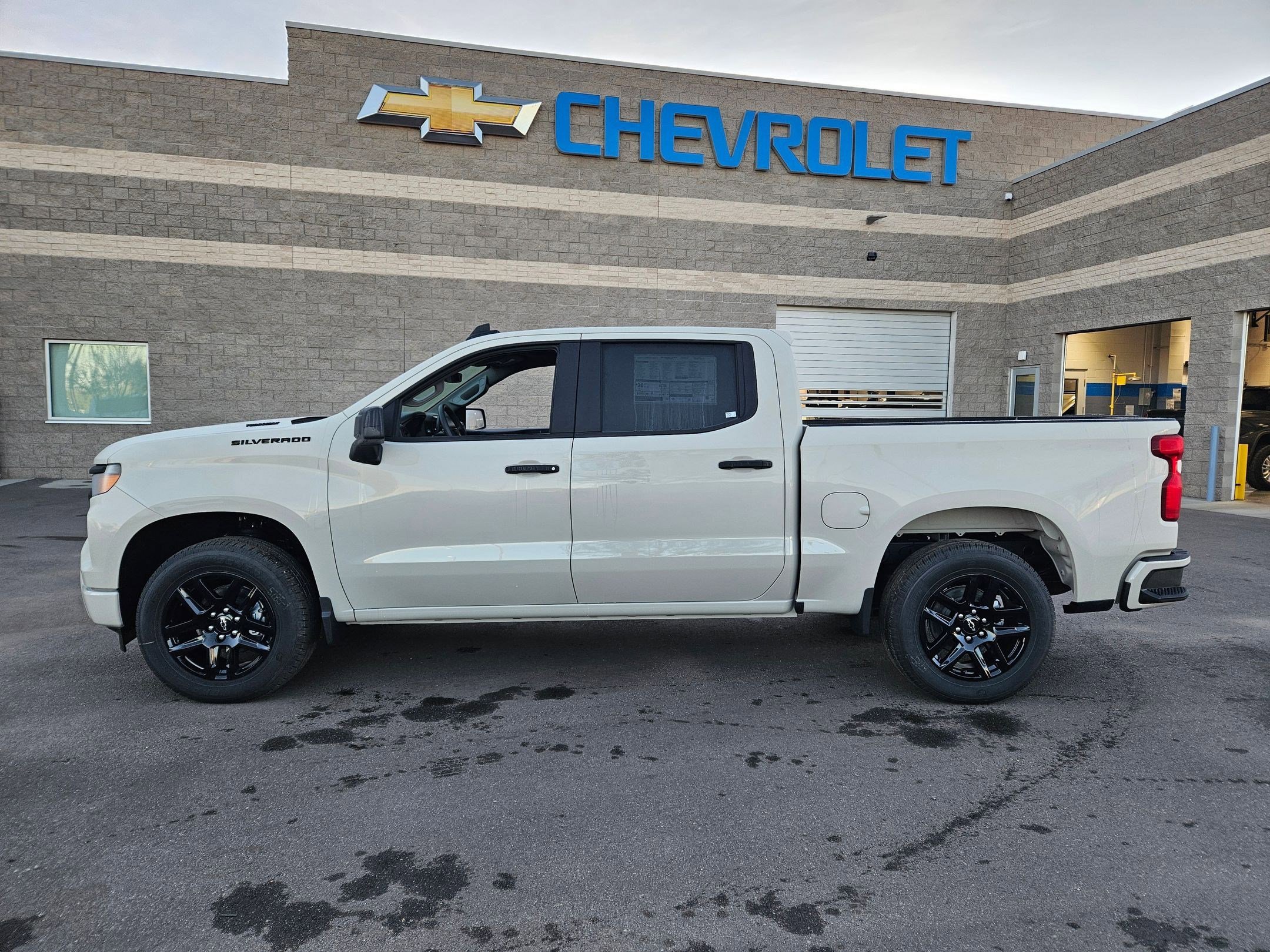 2026 Chevrolet Silverado Custom photo 2