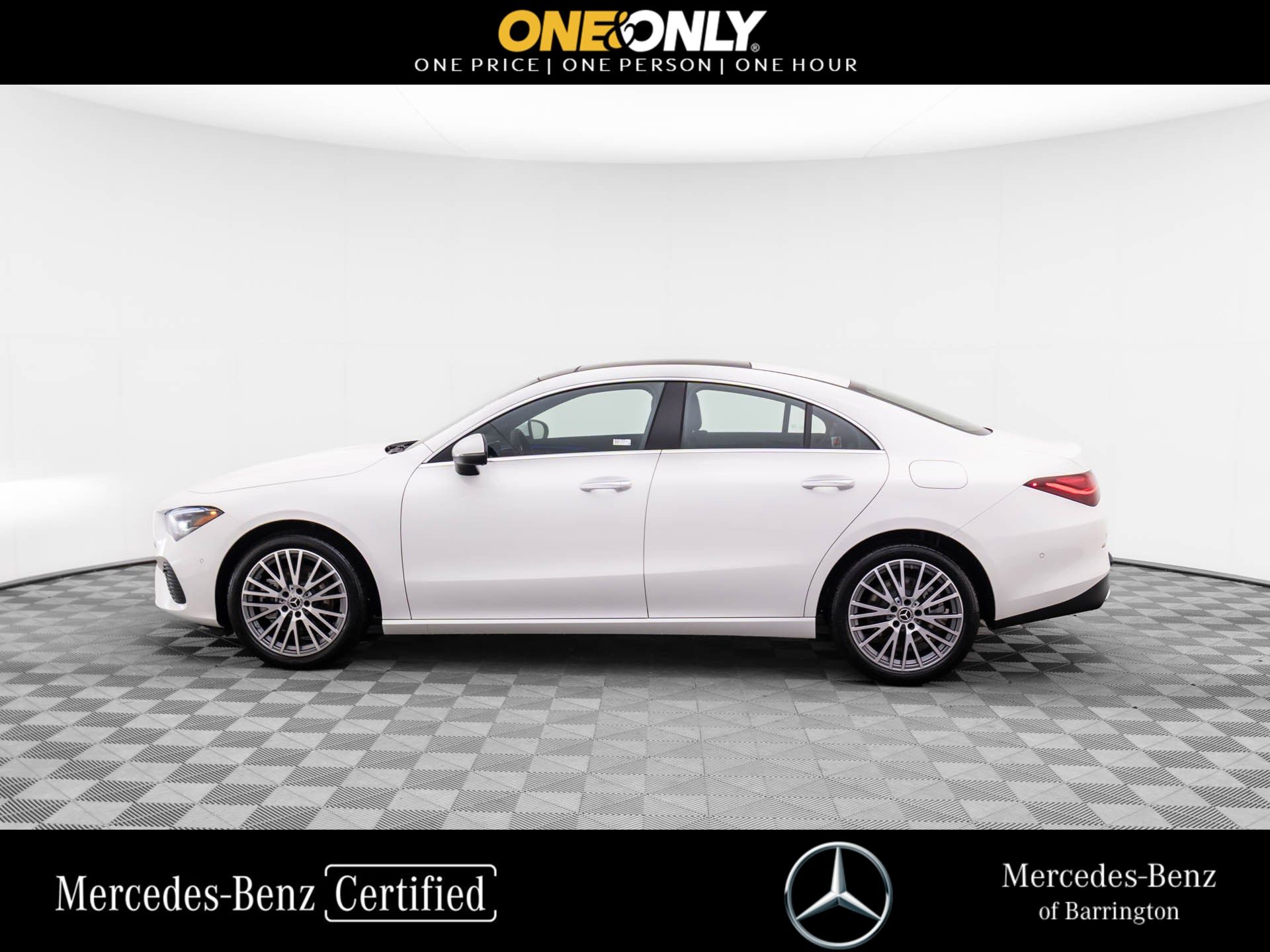 2025 Mercedes Benz CLA 250 4MATIC photo 2