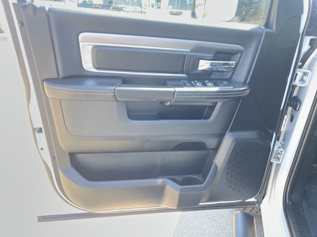 2023 Ram 1500 Classic Warlock photo 14