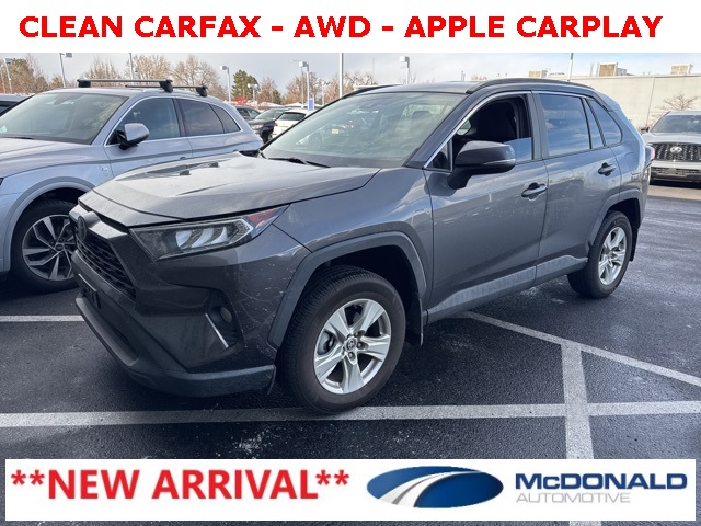 2021 Toyota RAV4 XLE's photo