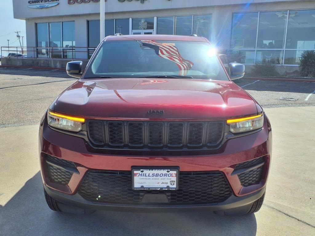 2025 Jeep Grand Cherokee Altitude X photo 2