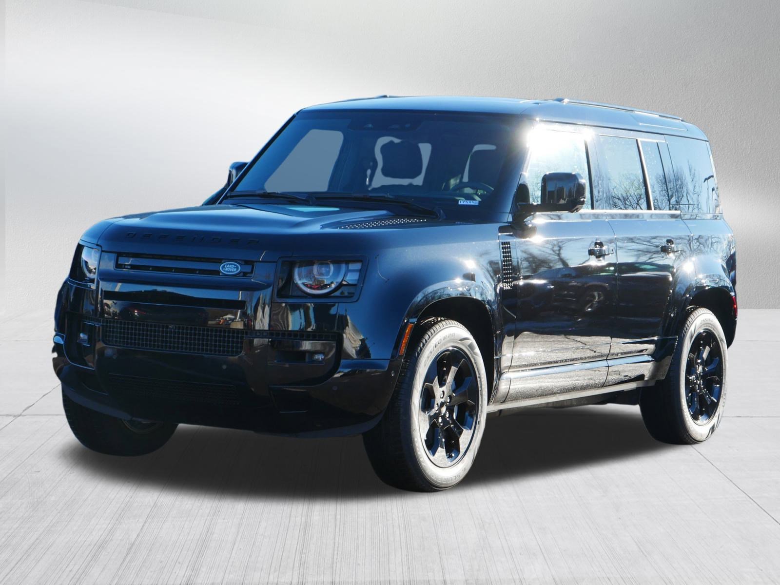 2026 Land Rover Defender X's photo