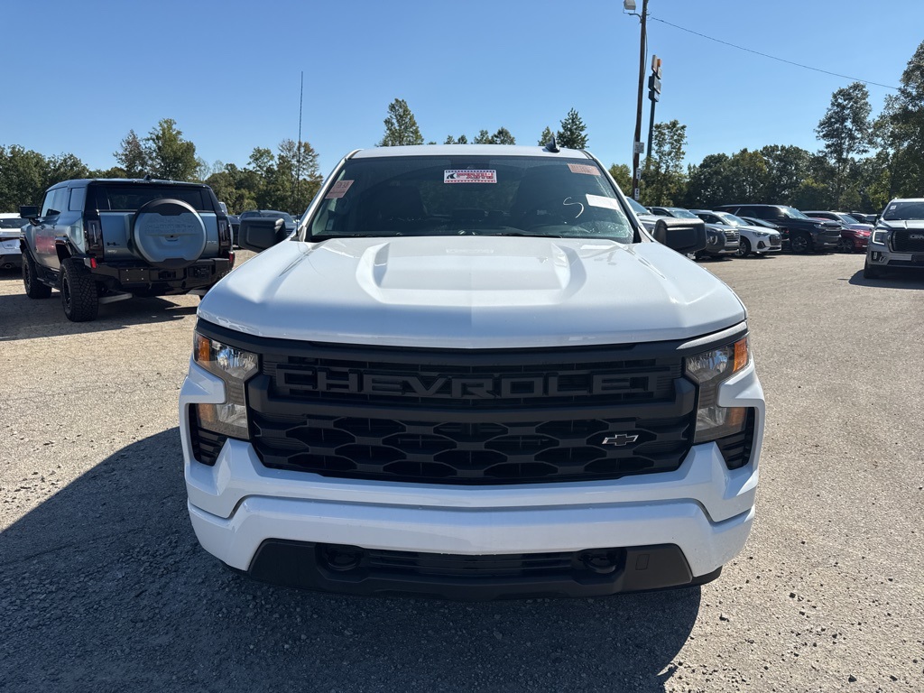 2023 Chevrolet Silverado 1500 Custom photo 5