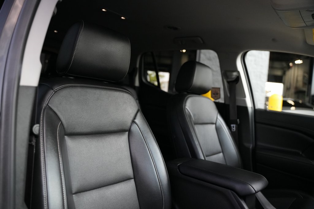2023 Gmc Acadia SLT photo 16