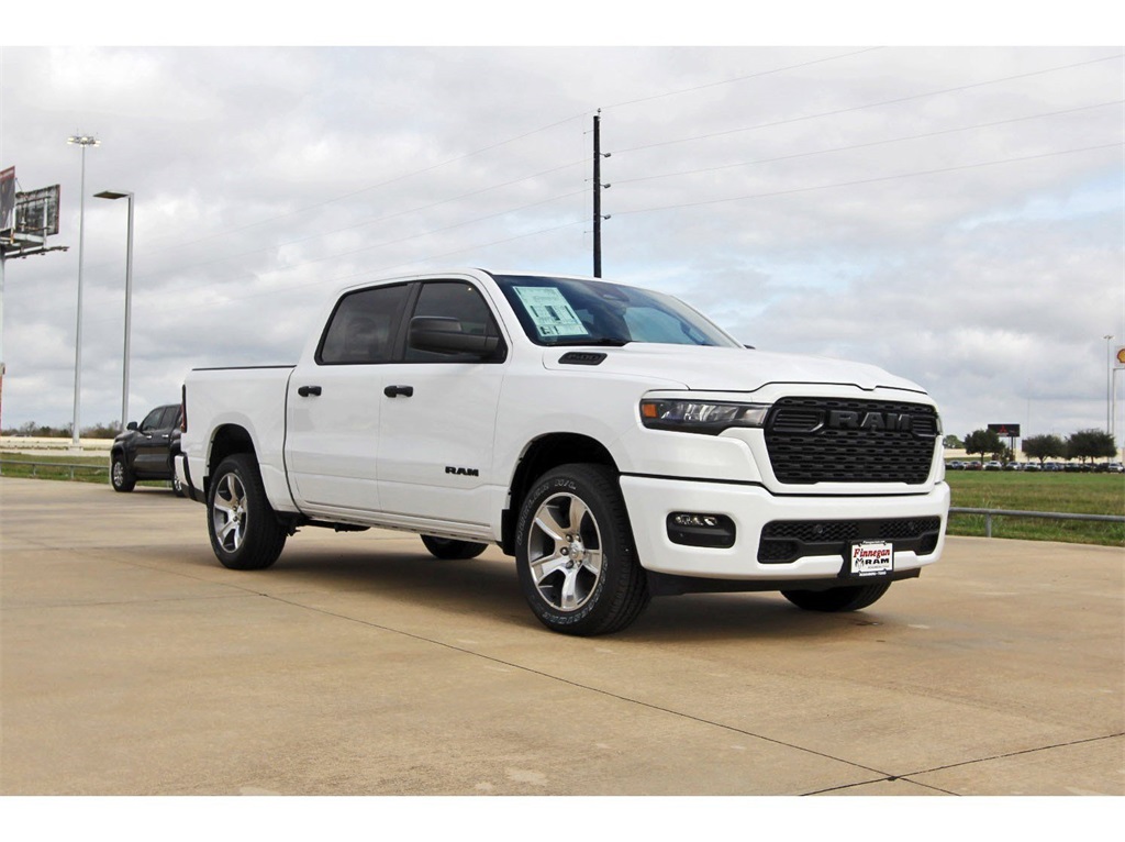 2026 RAM Ram 1500 Pickup Express's photo