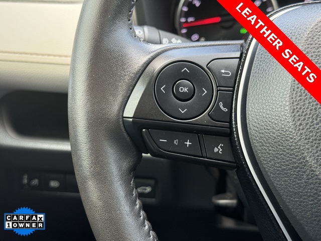 2020 Toyota RAV4 XLE Premium photo 14