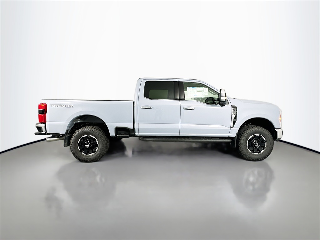 2025 Ford F-250 Lariat photo 8