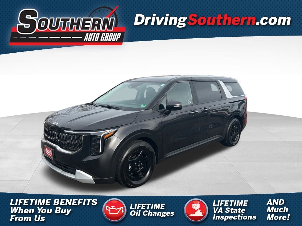 2025 Kia Carnival LXS's photo