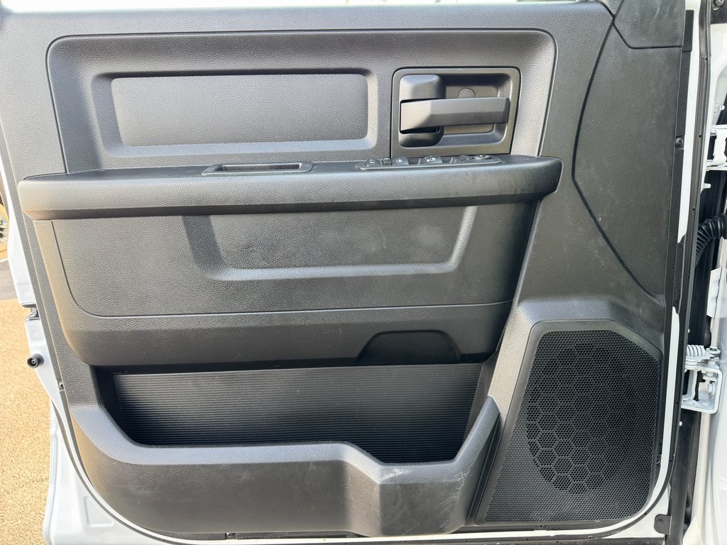 2022 Ram 3500 Tradesman photo 25