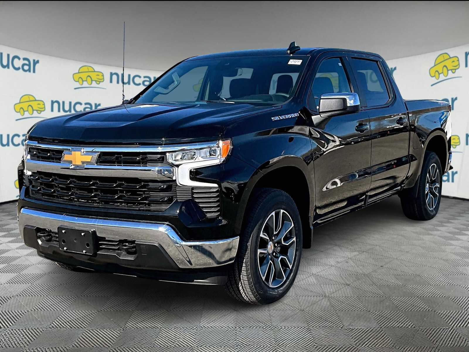 2025 Chevrolet Silverado 1500 LT photo 3
