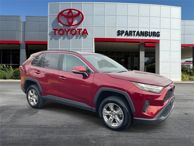 2023 Toyota RAV4 XLE's photo