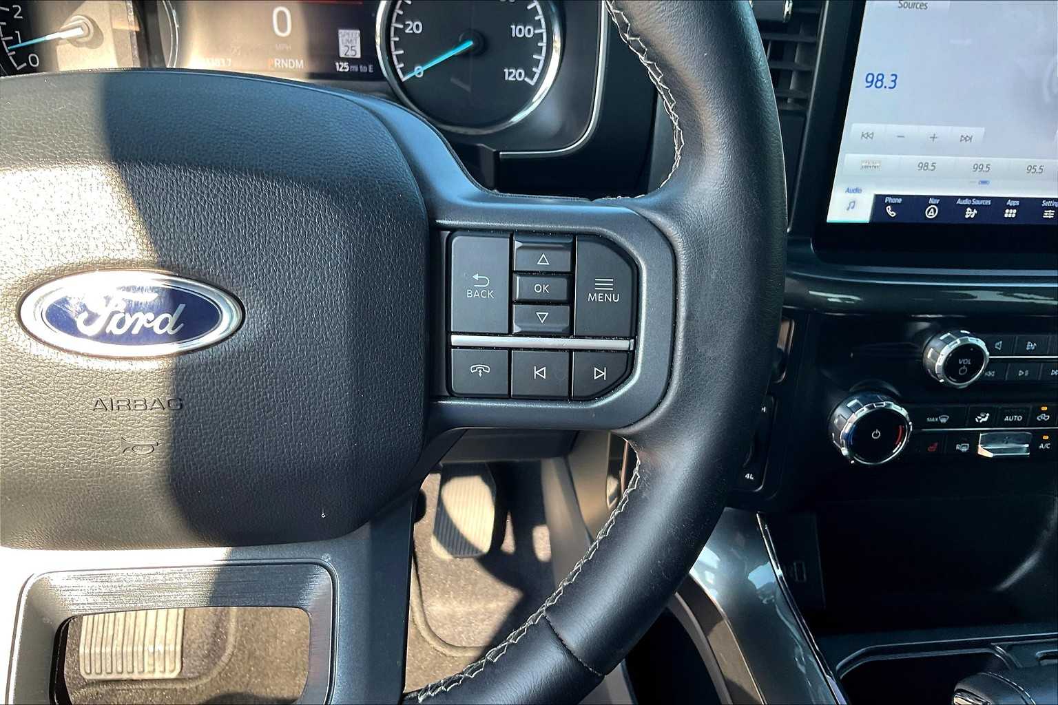 2023 Ford F-150 XLT photo 23