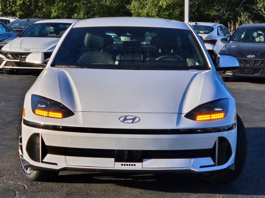 2025 Hyundai Ioniq SEL photo 3