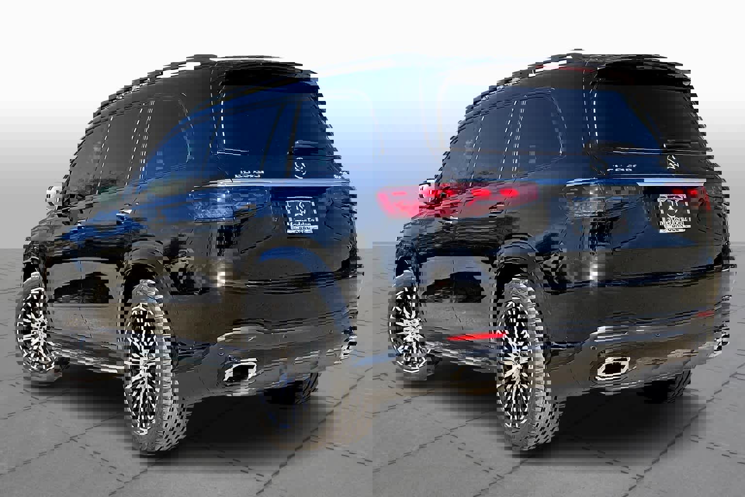 2025 Mercedes Benz GLS 450 4MATIC photo 14
